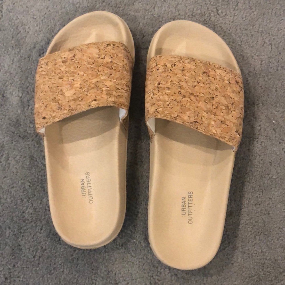 Urban Outfitter slides✨✨